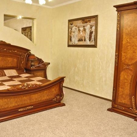 Hotel Coliseum Khmelʼnytsʼkyy Esterno foto