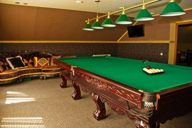 Hotel Coliseum Khmelʼnytsʼkyy Esterno foto