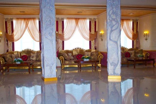 Hotel Coliseum Khmelʼnytsʼkyy Esterno foto